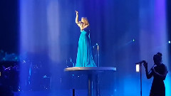 Mariah Carey's Eb5 and Celine Dion's D5