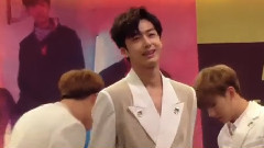 MONSTA X - 青蛙泳帽惩罚