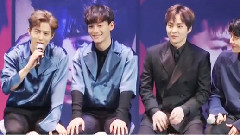 韩媒中央日报EXO三辑记者发布会迷妹新闻