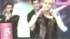 一群轰纸娃哈哈