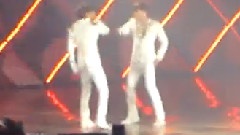 Why 开头独舞部分