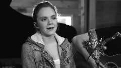 Danielle Bradbery - Stay