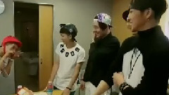 谁拿了忙内的内裤