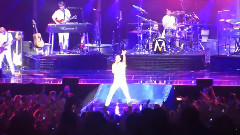 Maroon 5 - Love Somebody