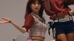 烟雾袅袅的舞台