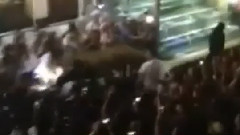 金秀贤离开餐厅