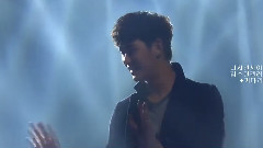 新秀丽红色演唱会