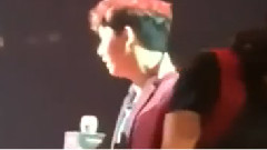 新秀丽红色音乐会