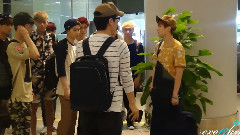 排排站听经纪人说话