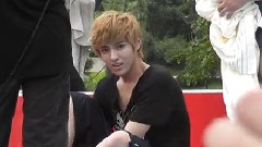 全力以赴室外录制