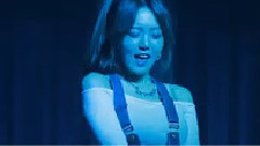 Bambino现场热舞1