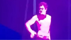 艺兴半裸舞蹈秀