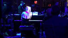 Bad Romance( Rainbow Room)现场版