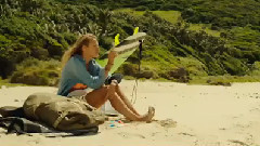 电影<鲨滩>中文版预告片2