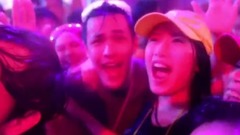 寂寞盈袖映清秋