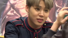 主动去握住粉丝手的朴智旻