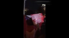 韩国民众示威游行播放了少女时代的重逢的世界