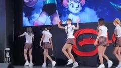 龙投资韩国展位祝仪演出