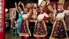 Q-Genz 巧千金 - 送你一个大年糕