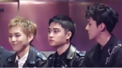 EXO观看Twice cheer up舞台