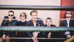 Let's Hurt Tonight中英字幕