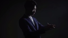 身边人-你绝对逃不出他的魔掌