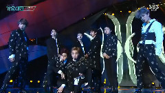 大雨落下性感舞蹈