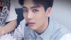 王嘉尔舞台性感瞬间