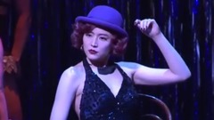 长泽雅美 - キャバレーで胸元を大胆披露