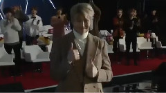 金唱片 方时赫 制作人奖 受赏 (RapMonster代理受赏)