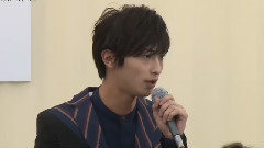 は"上から横チン"