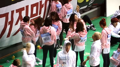 TWICE 场边的兴趣与混乱 cut