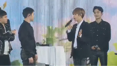 D.O. 伯贤 KISS cut