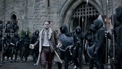 电影<亚瑟王:剑的传奇>SDCC版预告片