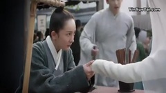 电视剧<三生三世十里桃花>司音摸骨推命数 凡界游玩遇瑶光 01集精彩片段