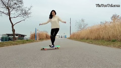 Ko Hyojoo Longboard Dancing