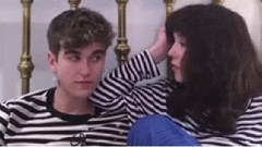 Pull marine avec Gabriel