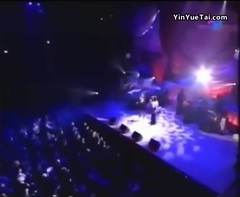 Gloria Estefan,Aretha Franklin - Coming Out Of The Dark