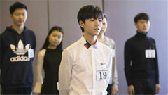 王俊凯北电艺考现场表演诗歌朗诵《帆》声音高亢爆发力强