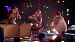 熟女版S.H.E的初登场