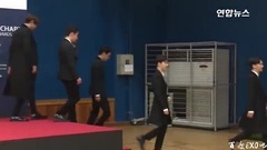 红毯 EXO CUT GAON CHART