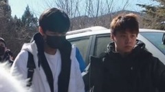 王俊凯参加北电三试粉丝保驾护航