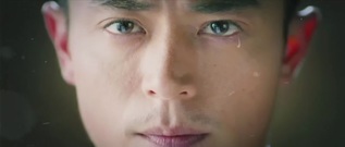 <花千骨>曝遇见版预告片 霍建华为爱落泪