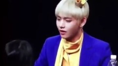 K-POP 爱豆 VS 疯狂的粉丝