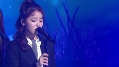 虽然你像人偶一样笑着