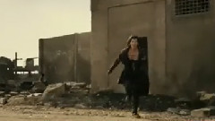 电影<生化危机:终章>精彩片段之"鏖战飞龙"正片片段