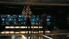 爱丽丝与暗黑博士对打