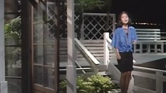 邓丽君 - 空港(二大歌姫伝説 魅惑の歌声と波乱の人生)