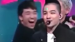 忍住不笑挑战之韩流爱豆搞笑瞬间