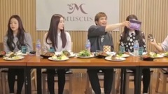 成员们对彼此撒娇的反应